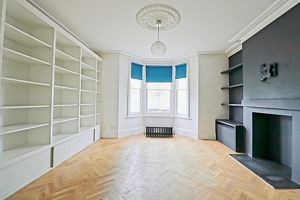 Living Room- click for photo gallery